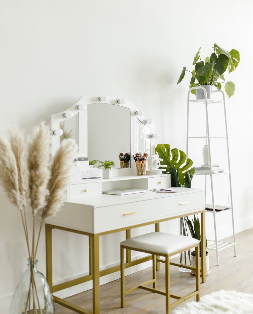White Beauty Room